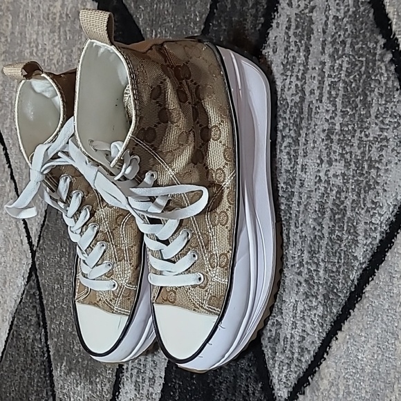 HIGH-TOP BEIGE CANVAS LACE-UP SNEAKERS - Picture 6 of 12